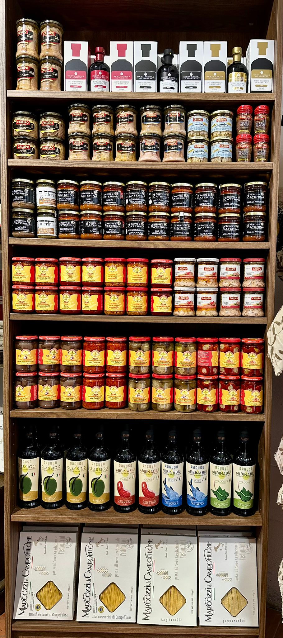 Sologusto shelf example 2